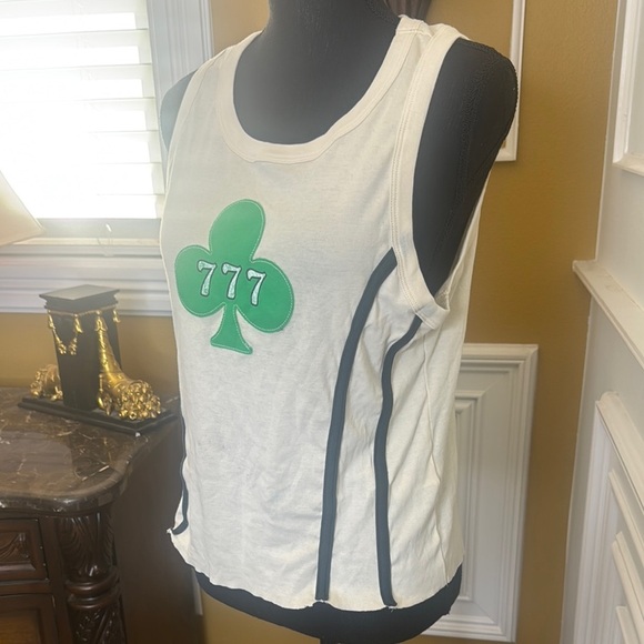 White Sleeveless Top with Green Clover Design - Picture 10 of 10